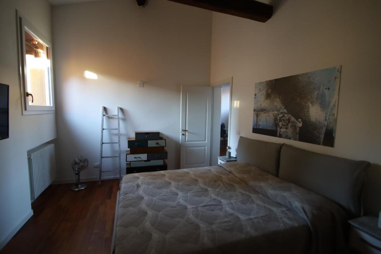 Charme Appartamento Immerso Tra Le Mura Bolognesi — Photos 1